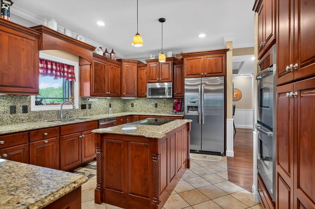 933 John Henry Lewis Road, Dunlap, TN 37327