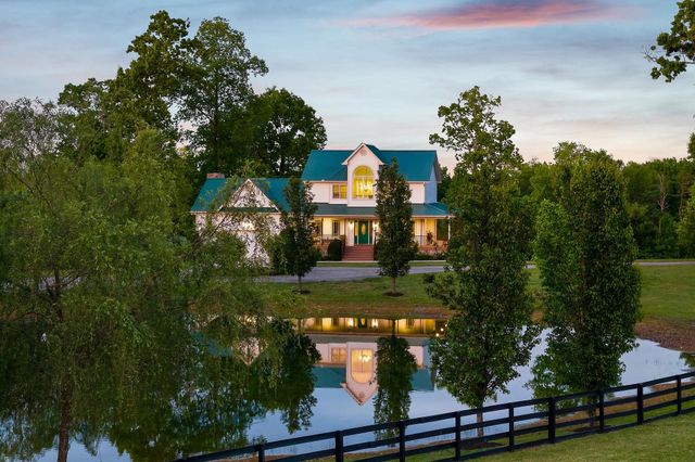 933 John Henry Lewis Road, Dunlap, TN 37327