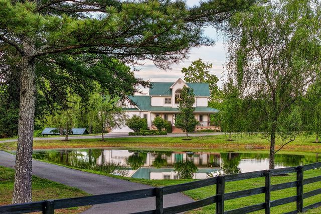 933 John Henry Lewis Road, Dunlap, TN 37327