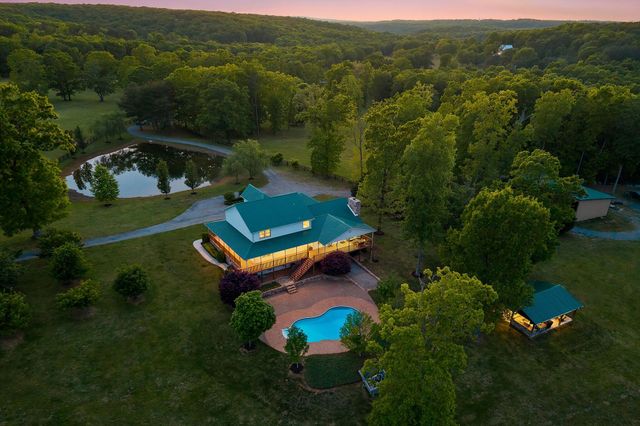 933 John Henry Lewis Road, Dunlap, TN 37327