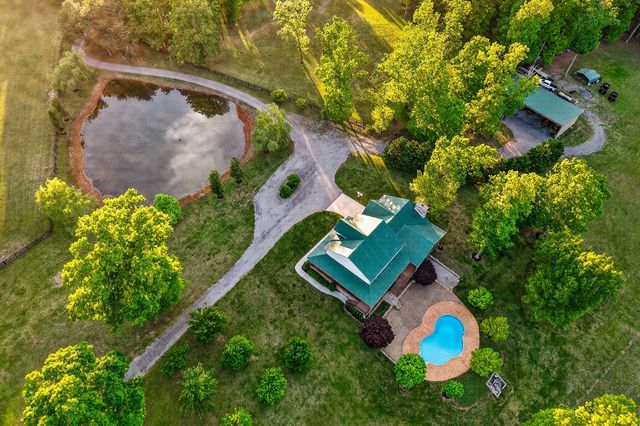 933 John Henry Lewis Road, Dunlap, TN 37327