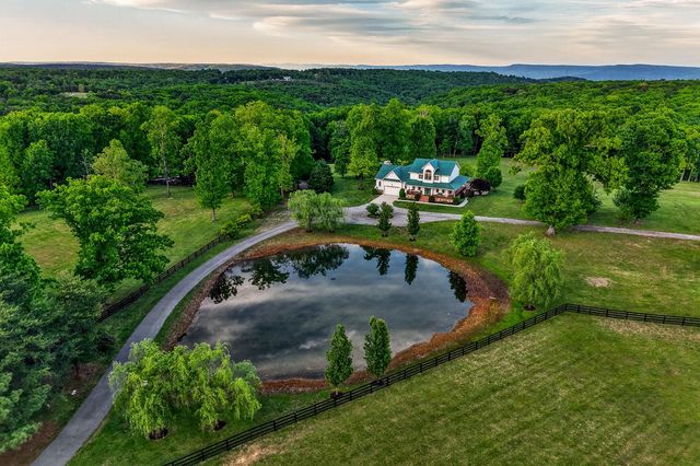 933 John Henry Lewis Road, Dunlap, TN 37327