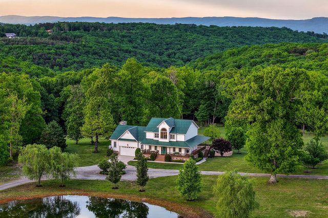933 John Henry Lewis Road, Dunlap, TN 37327