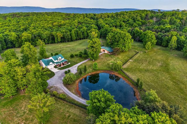 933 John Henry Lewis Road, Dunlap, TN 37327