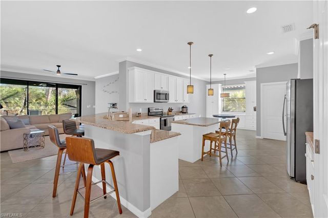 4246 Raffia Preserve WAY, Naples, FL 34119