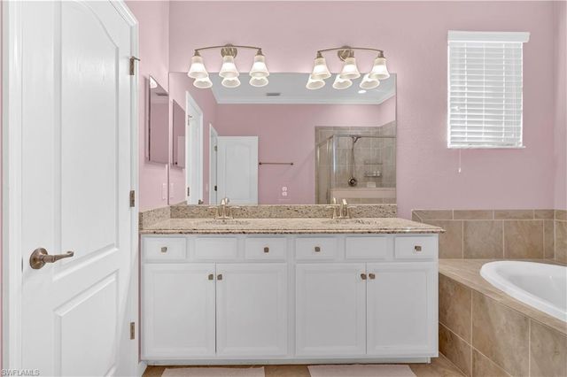 4246 Raffia Preserve WAY, Naples, FL 34119