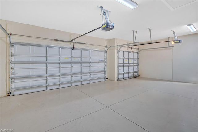 4246 Raffia Preserve WAY, Naples, FL 34119