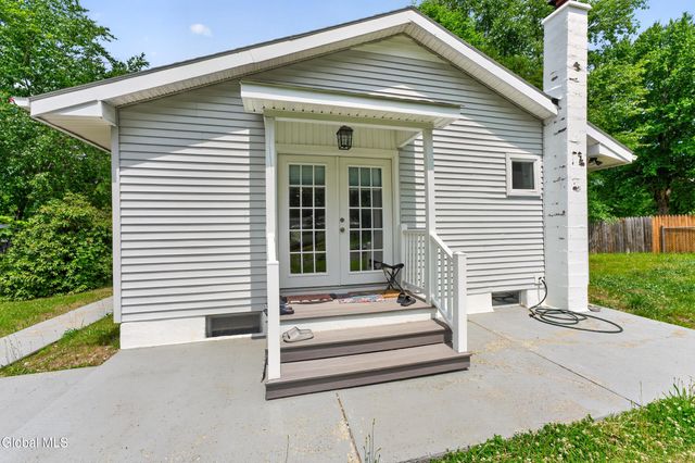 78 Tollgate Road, Sand Lake, NY 12018