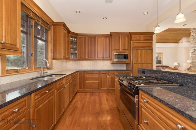 375 Summer Ridge Road, Bozeman, MT 59715