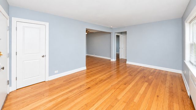 227 Custer Avenue 1, Evanston, IL 60202