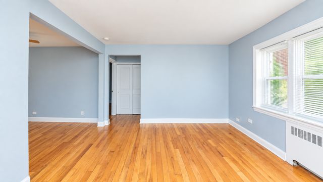 227 Custer Avenue 1, Evanston, IL 60202