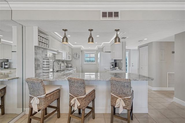 6480 MIDNIGHT PASS ROAD 612, Sarasota, FL 34242
