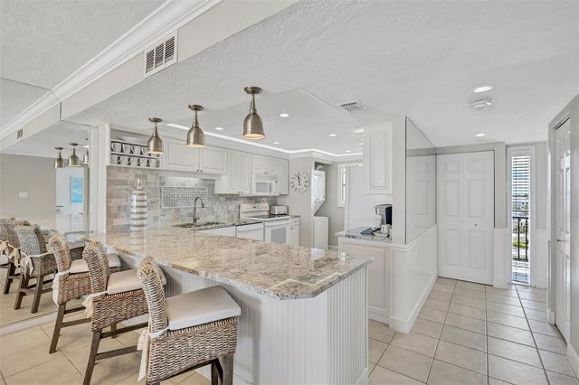 6480 MIDNIGHT PASS ROAD 612, Sarasota, FL 34242
