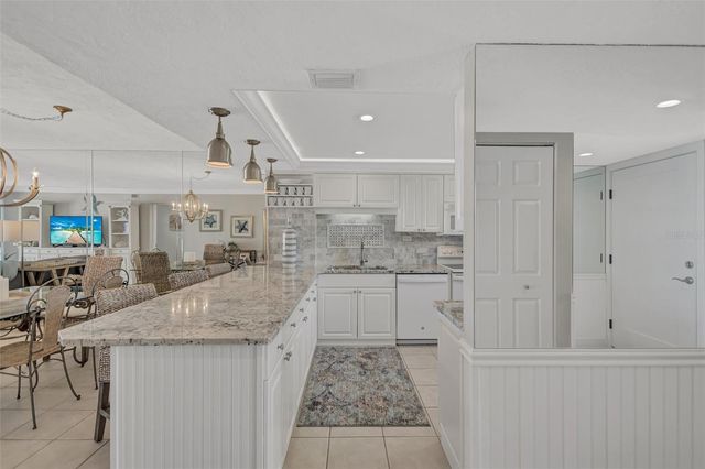 6480 MIDNIGHT PASS ROAD 612, Sarasota, FL 34242