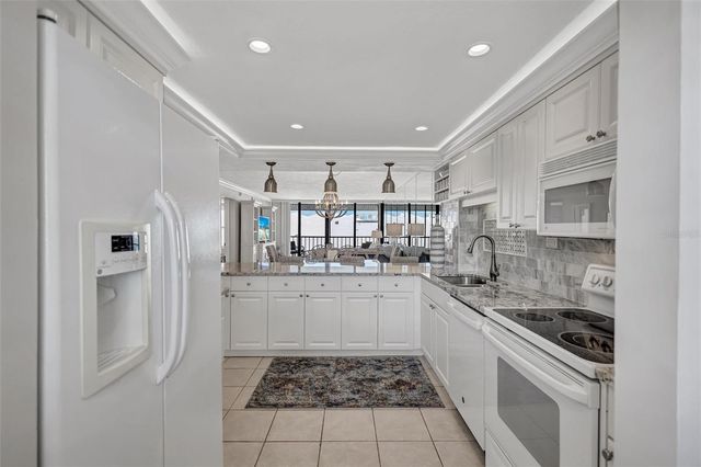 6480 MIDNIGHT PASS ROAD 612, Sarasota, FL 34242