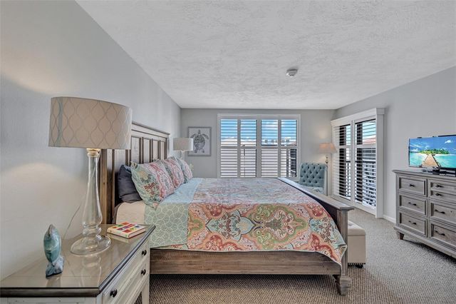 6480 MIDNIGHT PASS ROAD 612, Sarasota, FL 34242