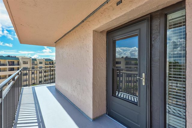 6480 MIDNIGHT PASS ROAD 612, Sarasota, FL 34242