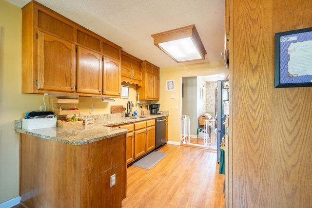 34 Morris Rd, Leoma, TN 38468