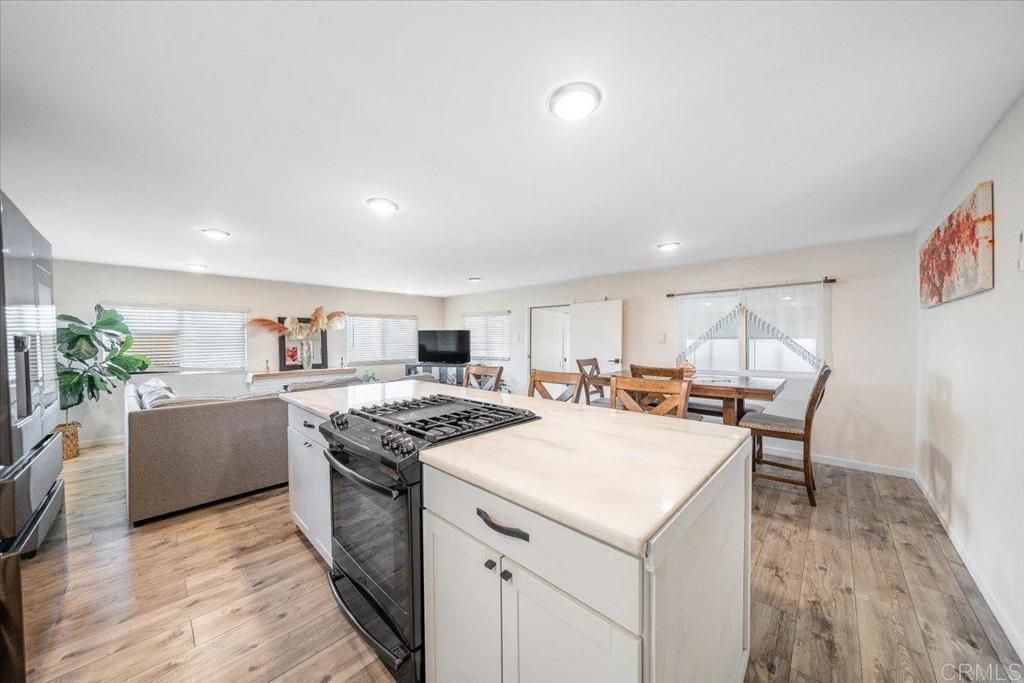 1575 W Valley Pkwy 2, Escondido, CA 92029 — exterior