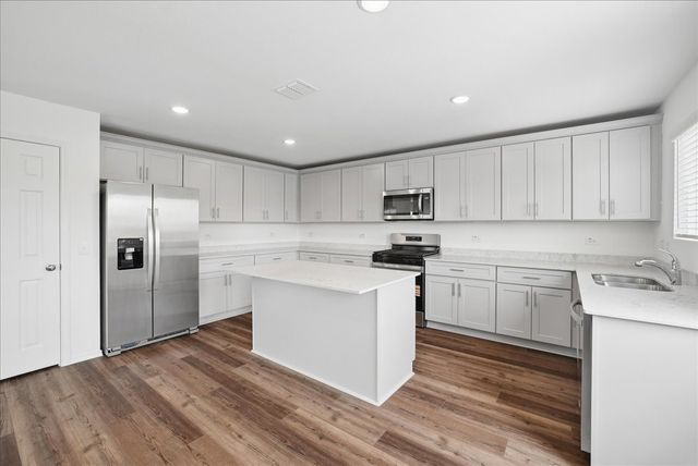 16000 Isles Drive, Fort Worth, TX 76052