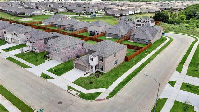 16000 Isles Drive, Fort Worth, TX 76052