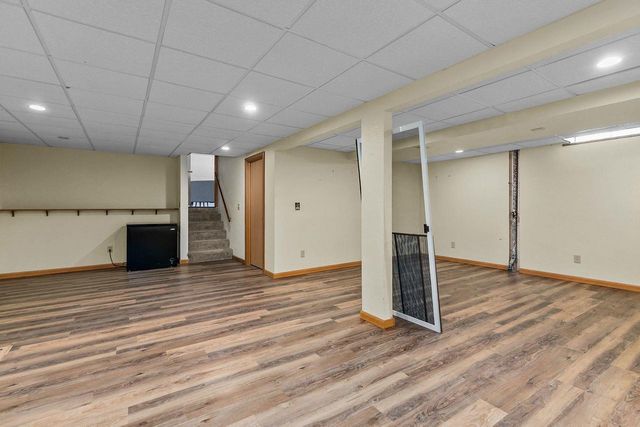 1001 COUNTY ROAD V, Fond Du Lac, WI 54935