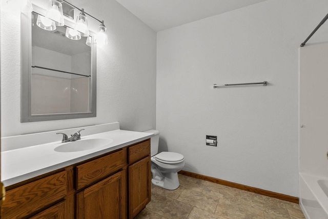 1001 COUNTY ROAD V, Fond Du Lac, WI 54935