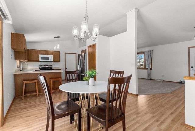 1001 COUNTY ROAD V, Fond Du Lac, WI 54935