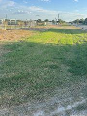 1050 N HWY 132, Natalia, TX 78059