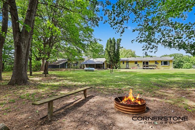 11450 16 Mile Road NE, Cedar Springs, MI 49319