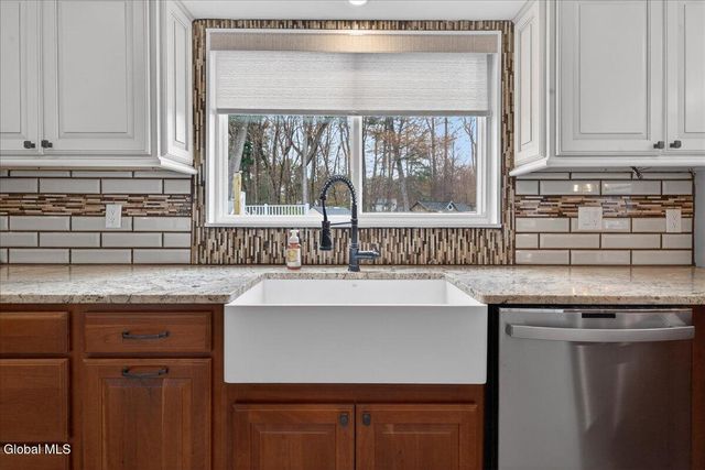 26 Ashley Drive, Clifton Park, NY 12019
