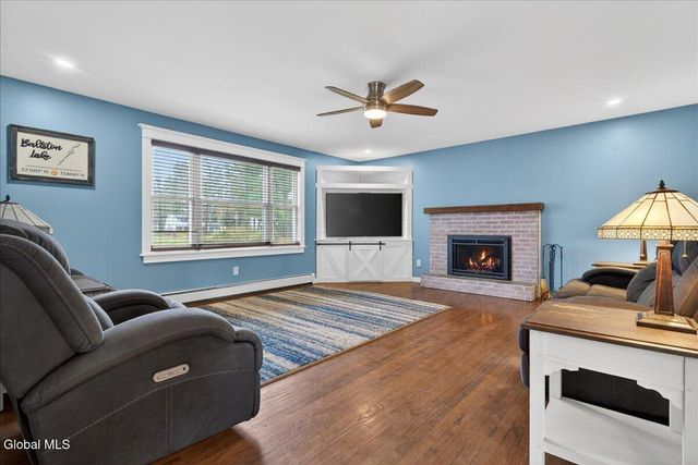 26 Ashley Drive, Clifton Park, NY 12019