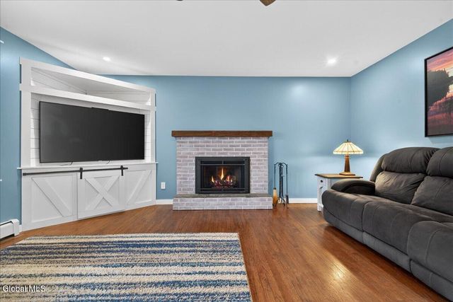 26 Ashley Drive, Clifton Park, NY 12019