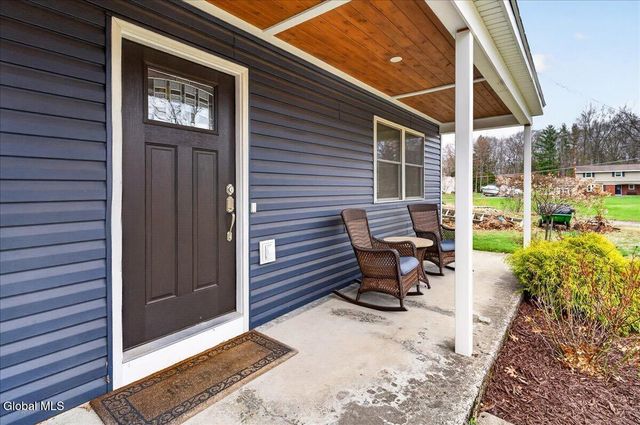 26 Ashley Drive, Clifton Park, NY 12019