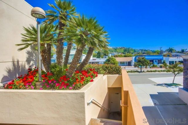 5726 La Jolla Blvd 201, La Jolla, CA 92037