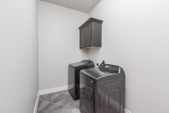 9102 Pine Place Court, Cypress, TX 77433