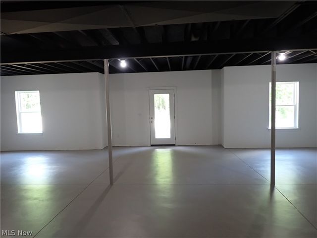 7077 Village Way Drive, Garrettsville, OH 44231