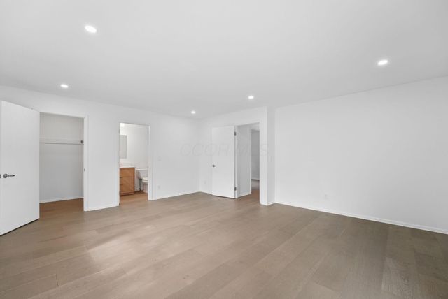 2655 Woodley Road, Columbus, OH 43231