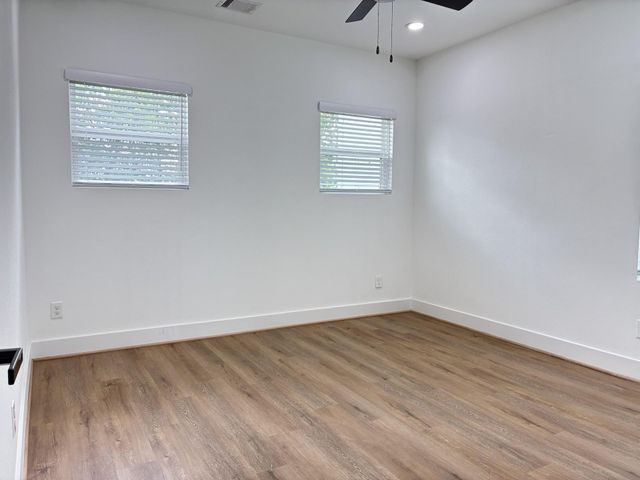 1404 E 31st Street, Houston, TX 77022