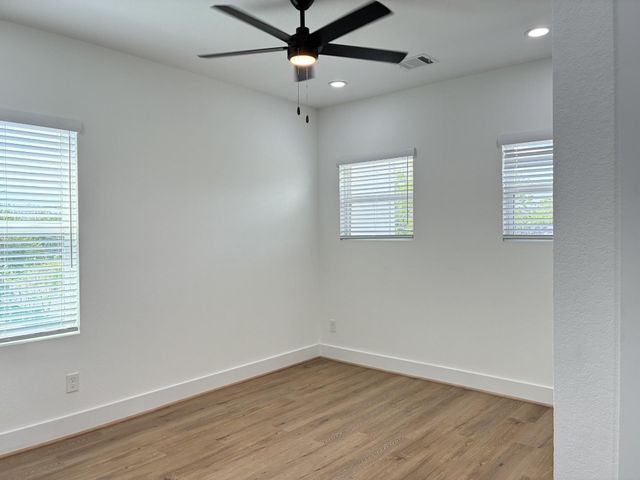 1404 E 31st Street, Houston, TX 77022