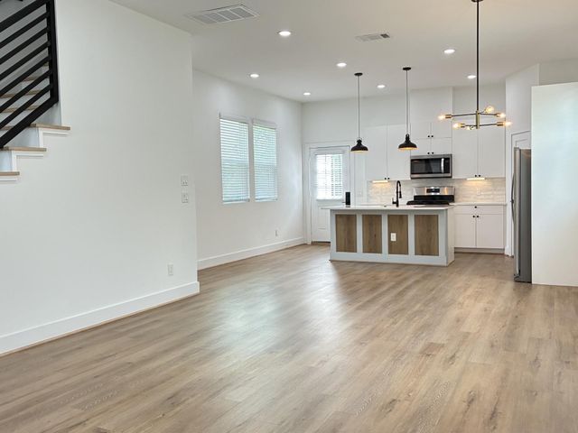 1404 E 31st Street, Houston, TX 77022