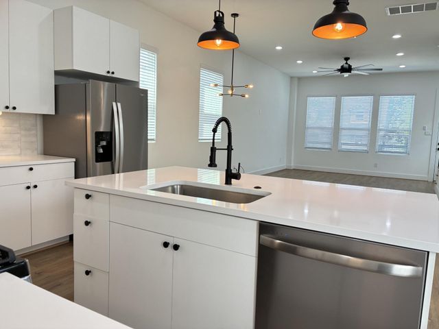 1404 E 31st Street, Houston, TX 77022