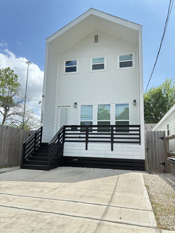 1404 E 31st Street, Houston, TX 77022