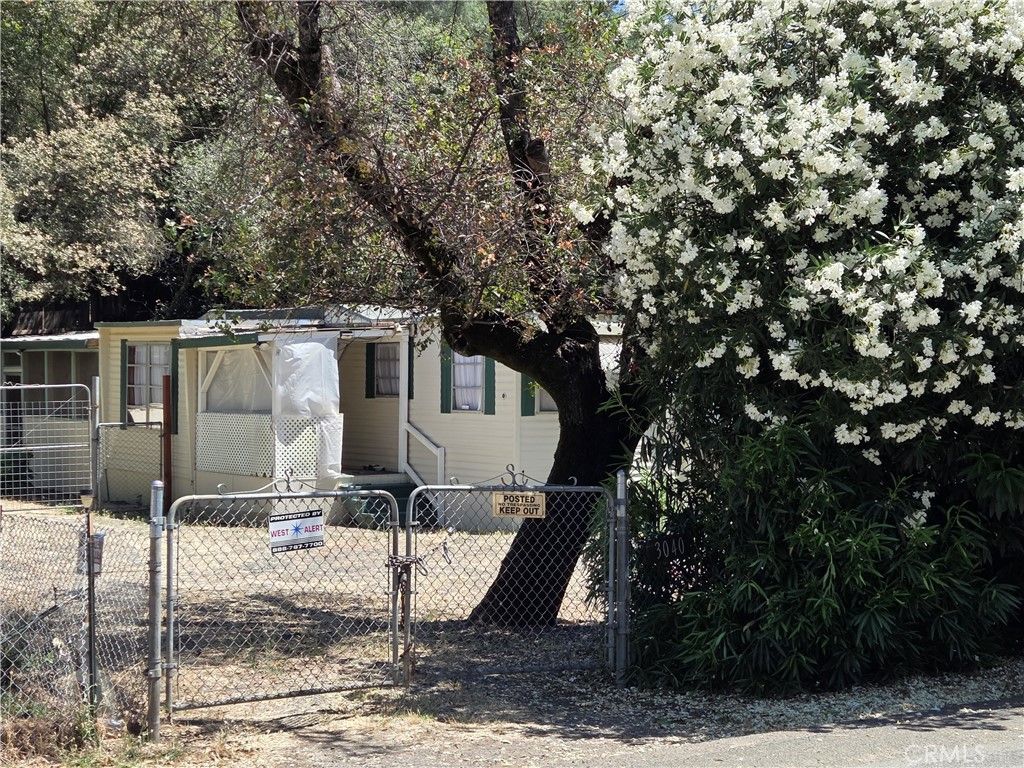 Image 1 of property listing at 3040 Lakeview Drive, Nice, CA 95464