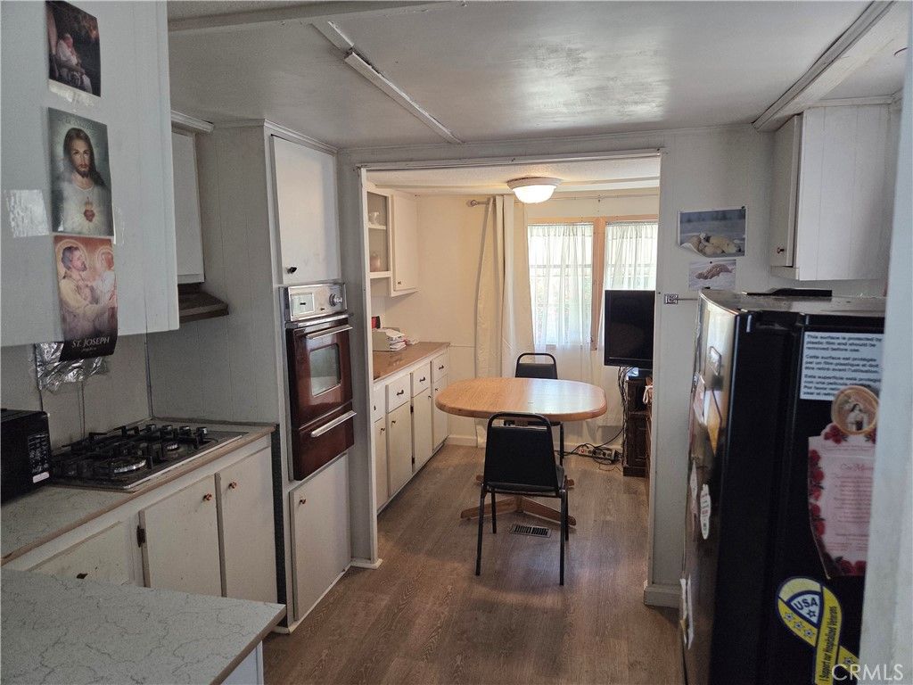 Image 4 of property listing at 3040 Lakeview Drive, Nice, CA 95464