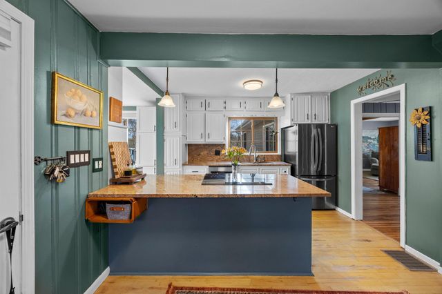 5441 Ridgeway Street, White Bear Twp, MN 55110