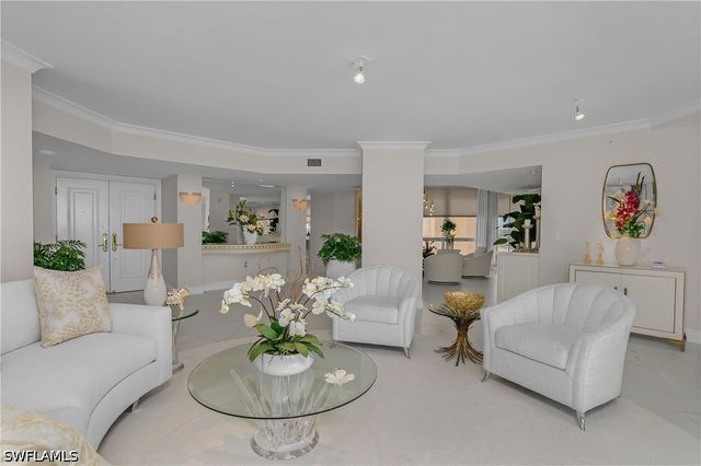 4021 Gulf Shore BLVD N 903, Naples, FL 34103