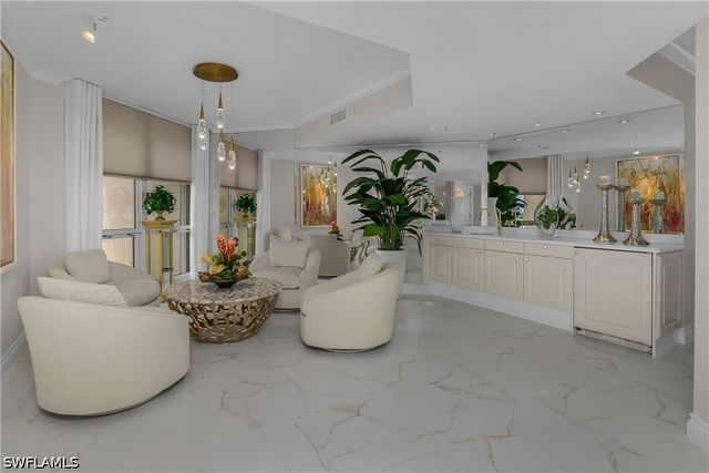 4021 Gulf Shore BLVD N 903, Naples, FL 34103