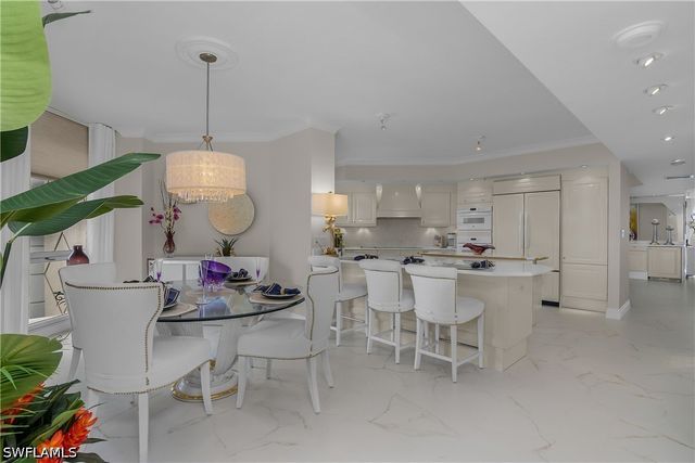 4021 Gulf Shore BLVD N 903, Naples, FL 34103