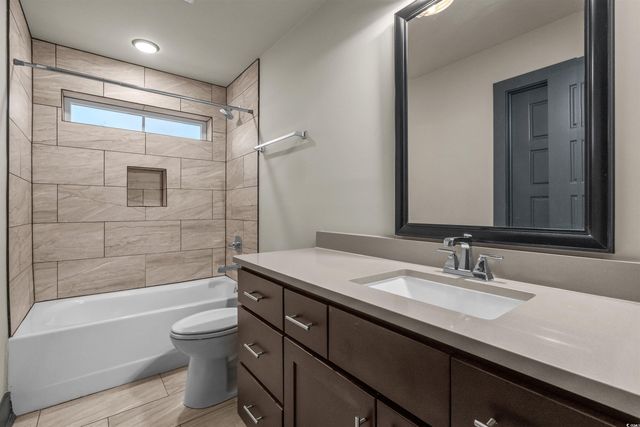 80 Shady Oak Ln., Murrells Inlet, SC 29576